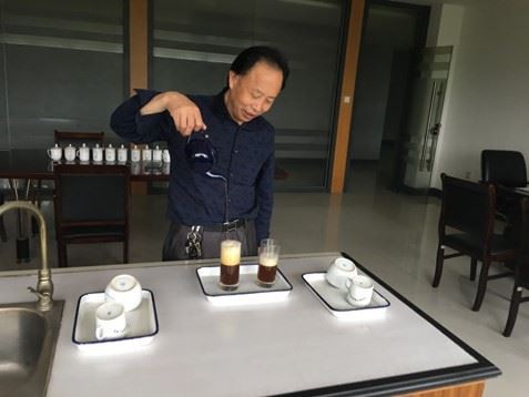 tea brewing